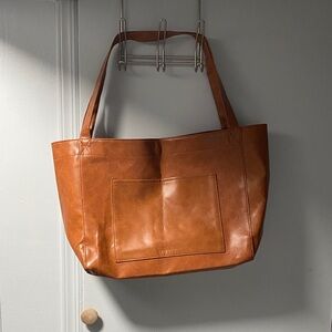 Elegant Tan Leather Tote Bag